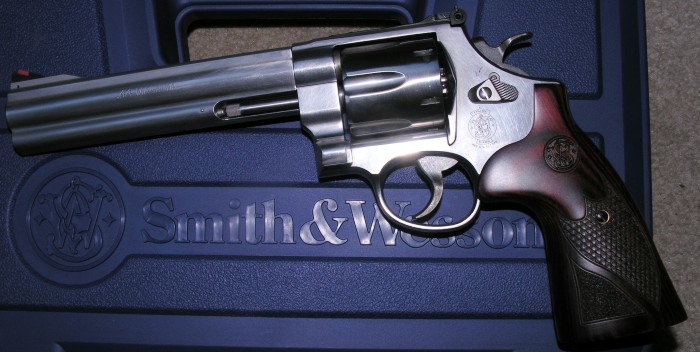 S&W Wesson 629 6.5" SS Wood Deluxe NIB